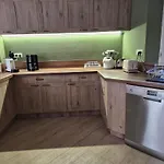 Calme Et Paisible Maison Au Milieu De La Foret بيت للعطل
