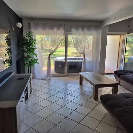 Calme Et Paisible Maison Au Milieu De La Foret Tatil Evi Arx