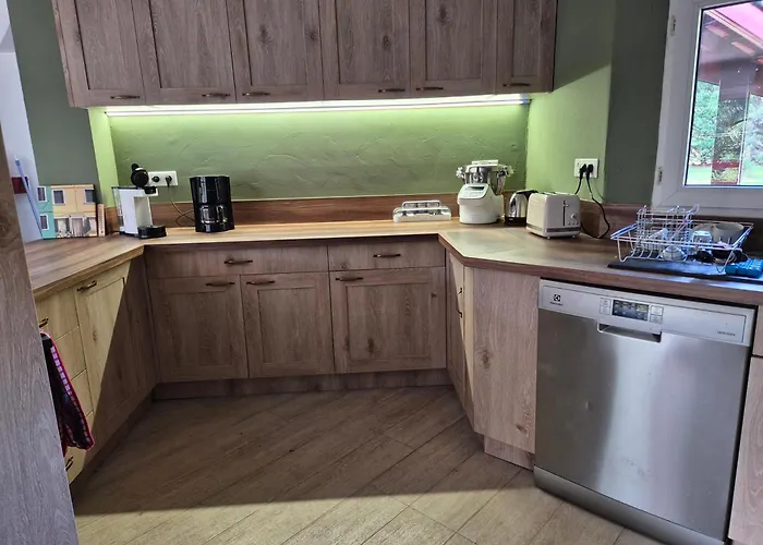 Calme Et Paisible Maison Au Milieu De La Foret Tatil Evi